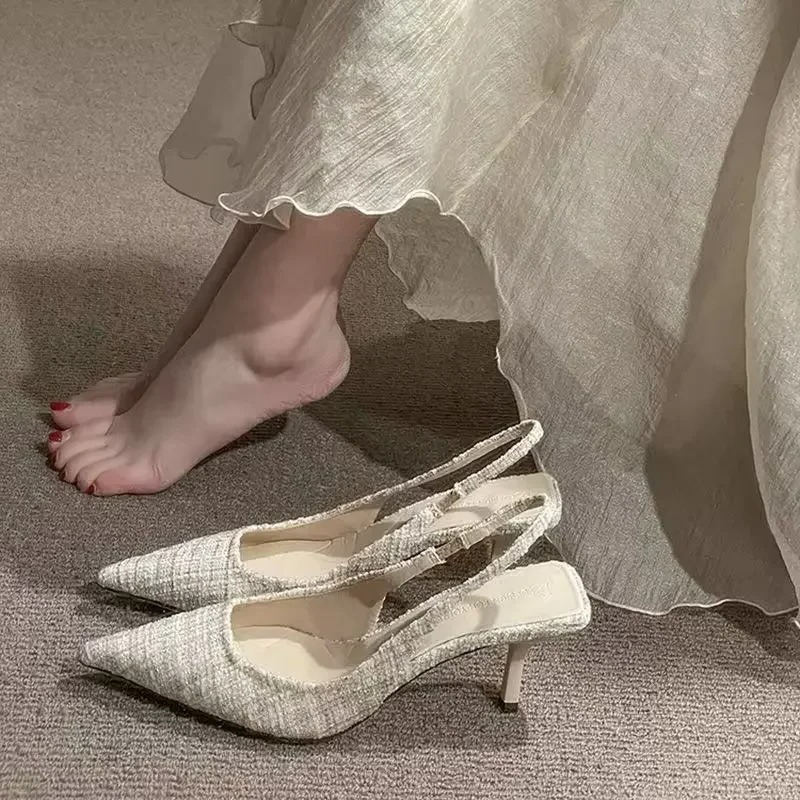 Pointed Toe Flat - أحذية نسائية مصممة من قبل علامة