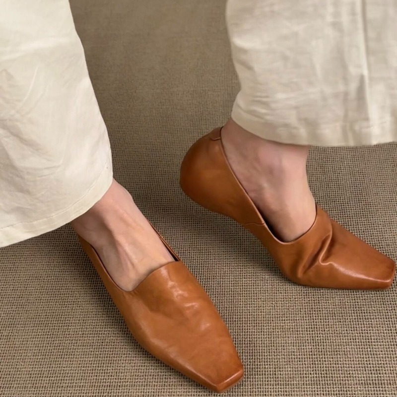 Pointed Toe Flat - أحذية نسائية مسطحة بتصميم ريترو على