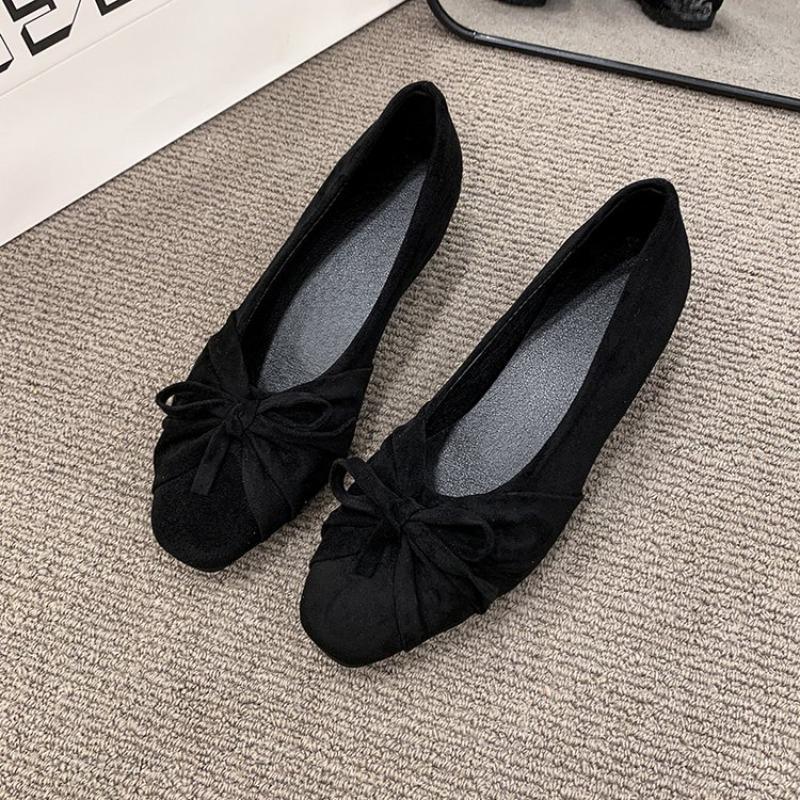 أحذية باليه نسائية بمقدمة مربع - مراجعة Pointed Toe Flat وسعره