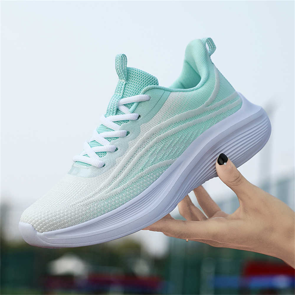أحذية رياضية نسائية كبيرة الحج - مراجعة Women Shoes Tennis وسعره