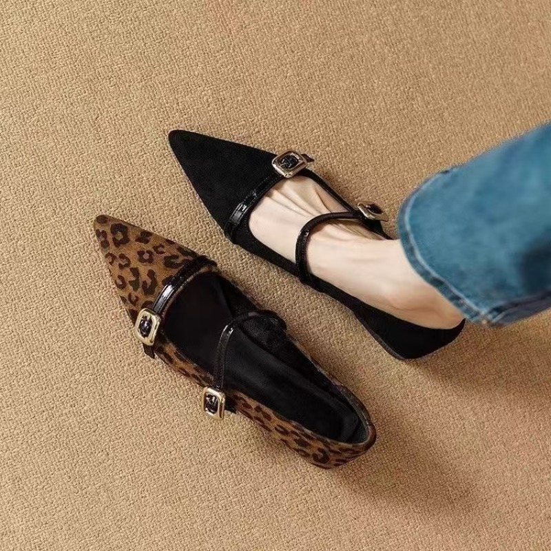 أحذية نسائية مسطحة ذات مقدمة م - مراجعة Pointed Toe Flat وسعره