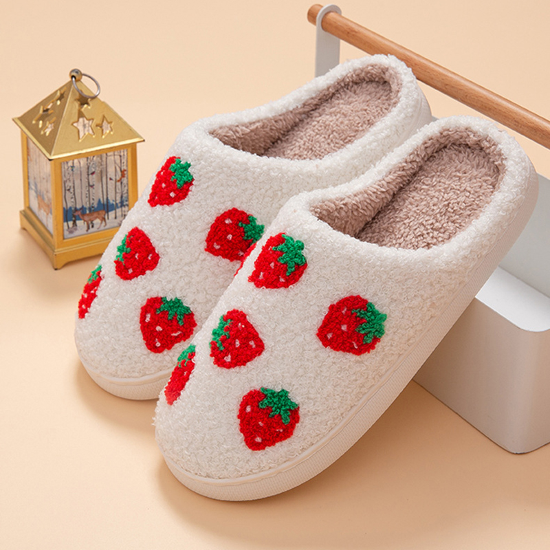 شباشب نسائية بتصميم الفراولة،  - مراجعة Women Shoes Winter وسعره