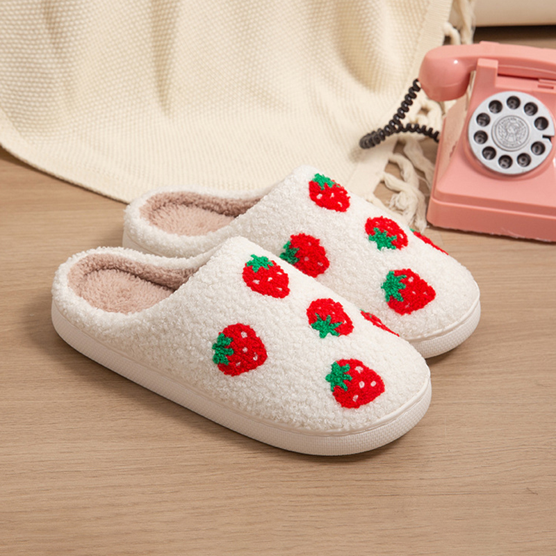 شباشب نسائية بتصميم الفراولة،  - مراجعة Women Shoes Winter وسعره