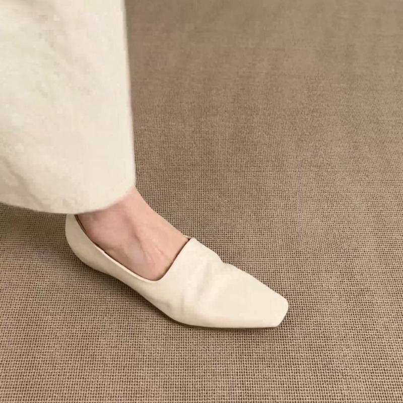 أحذية نسائية مسطحة بتصميم ريتر - مراجعة Pointed Toe Flat وسعره